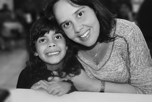 Arqueóloga é baleada no Leblon após retirar quantia significativa em banco; sobrinho suspeita de assalto na saída da agência.